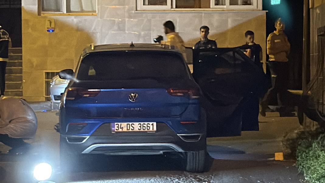 Otomobil sürücüsü, yanında oturan şahıs tarafından silahla öldürüldü 3