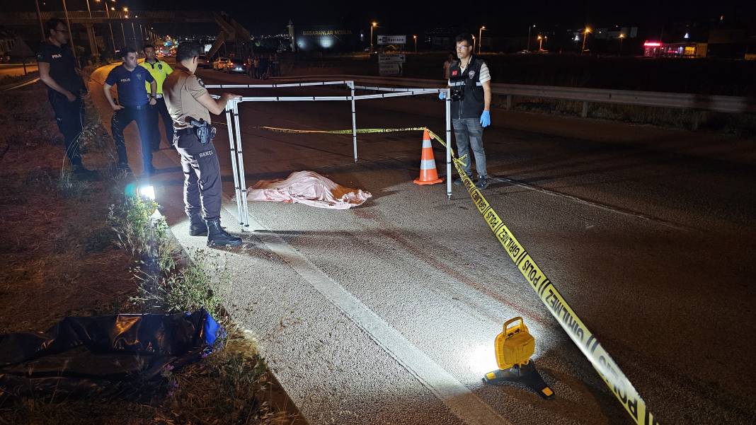 Otomobilin çarptığı yaşlı kadın hayatını kaybetti 7