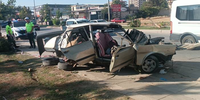 Feci kazada Tofaş sürücüsü kurtarılamadı