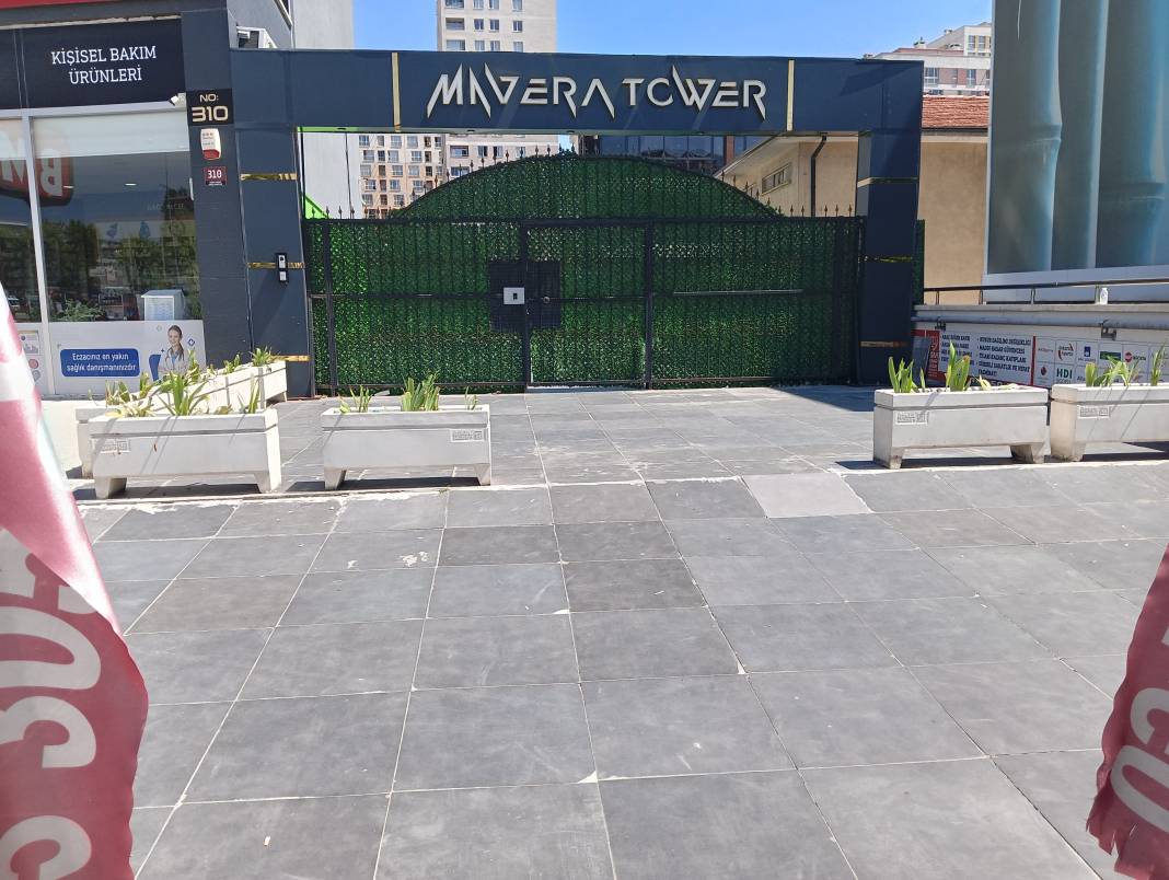 Evinin önünde silahlı saldırıya uğradı, hayatını kaybetti 2