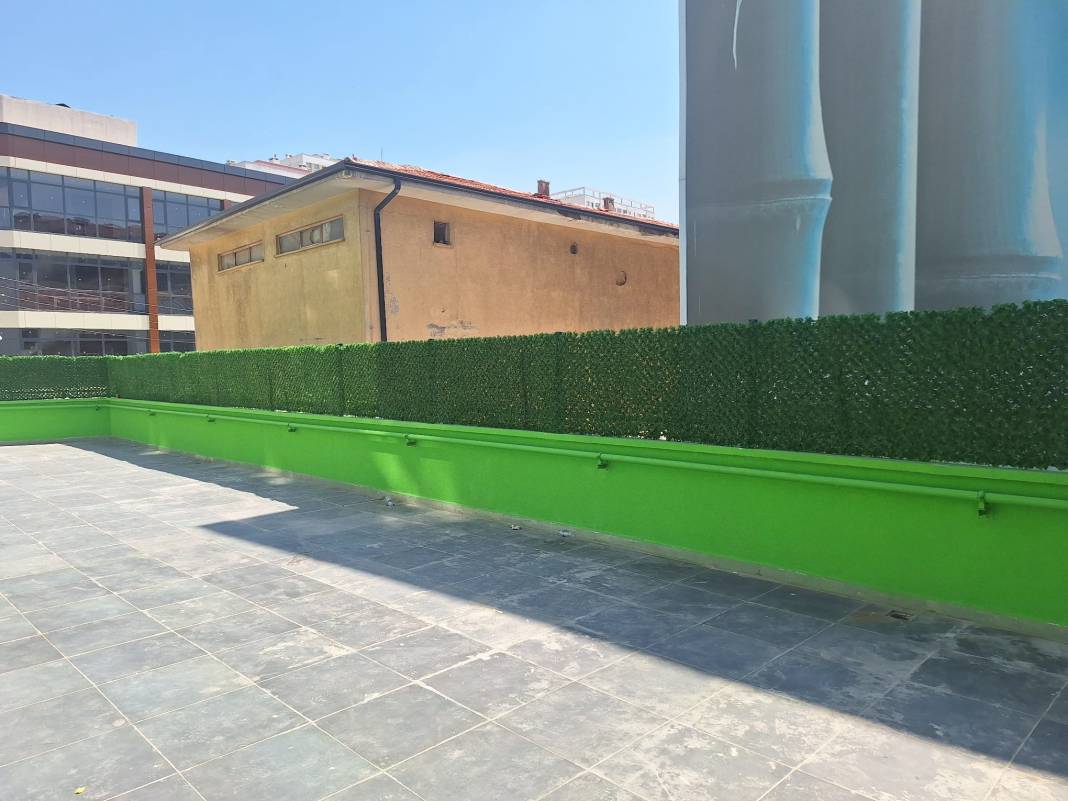 Evinin önünde silahlı saldırıya uğradı, hayatını kaybetti 4