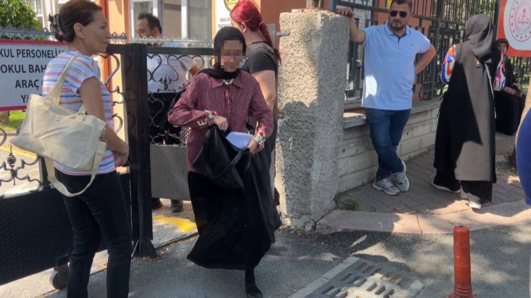 Konya'da YKS heyecanı... Kimisi koşarak yetişti, kimisi gözyaşları içinde veda etti 6
