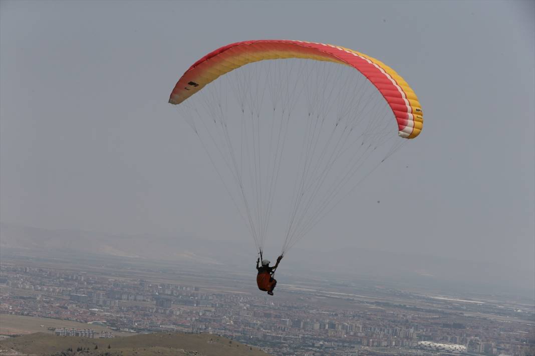 Konya'nın uçan çocuğu... 3 yaşında başladı 1