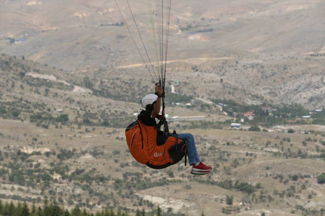 Konya'nın uçan çocuğu... 3 yaşında başladı 3