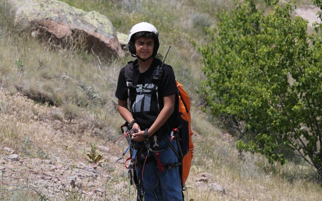 Konya'nın uçan çocuğu... 3 yaşında başladı 5