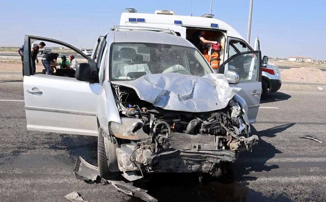 Sınav yolunda feci kaza! 1 ölü, 10 yaralı 2