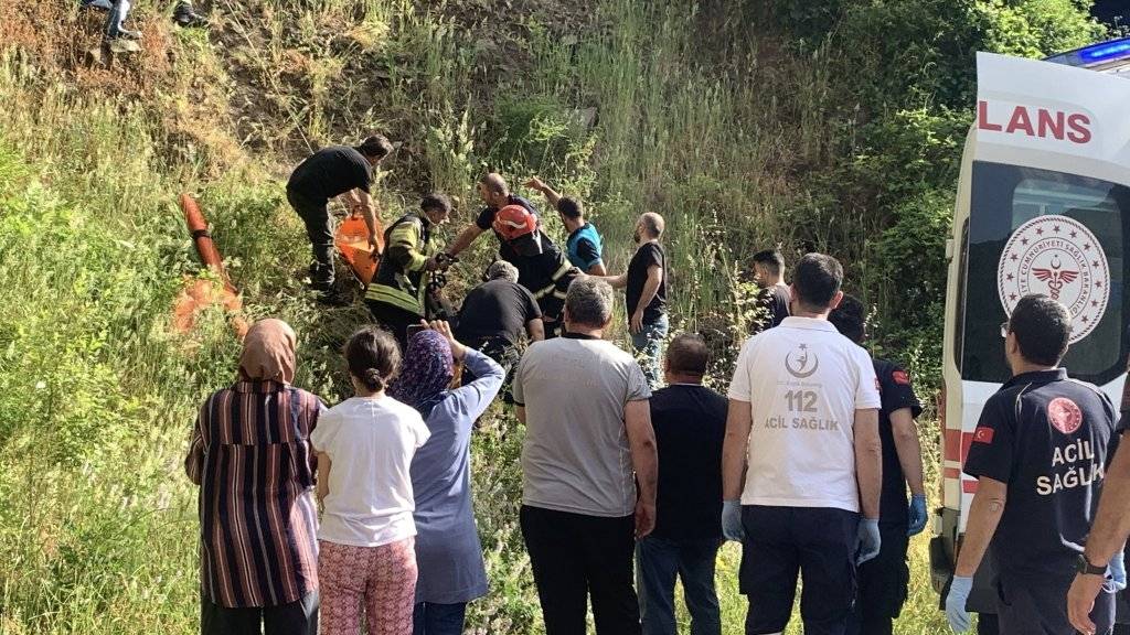 Dereye düşen çocuğunu kurtarmak isteyen anne öldü 3