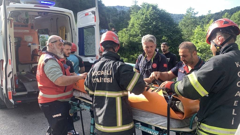 Dereye düşen çocuğunu kurtarmak isteyen anne öldü 8