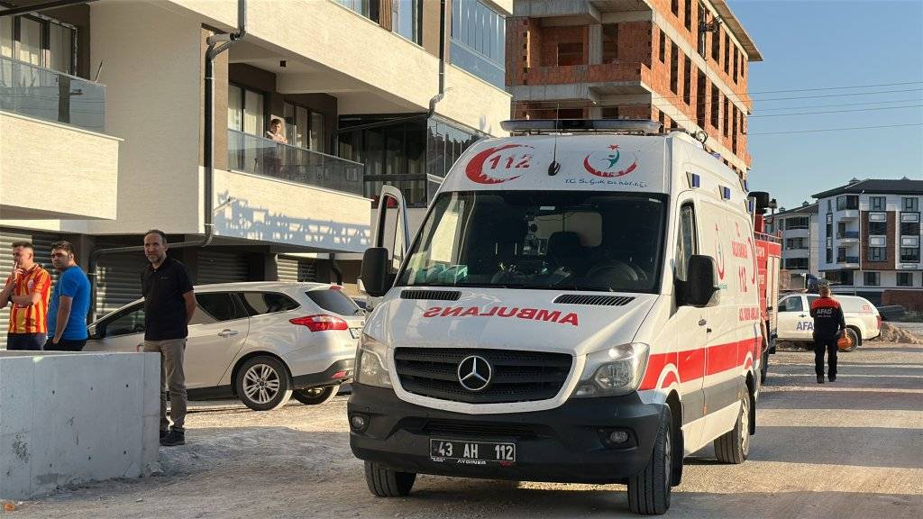 Asansör boşluğuna düşen işçi hayatını kaybetti 2