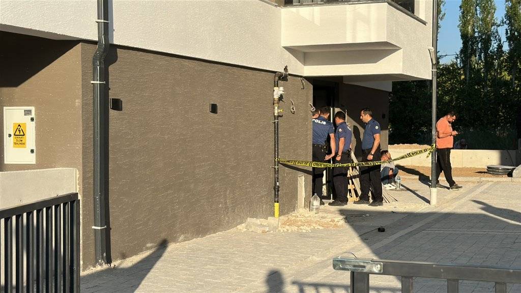 Asansör boşluğuna düşen işçi hayatını kaybetti 3