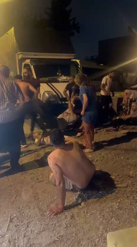 Arkadaş grubu arasında sokakta silahlı kavga; 1 ölü, 4 yaralı 4