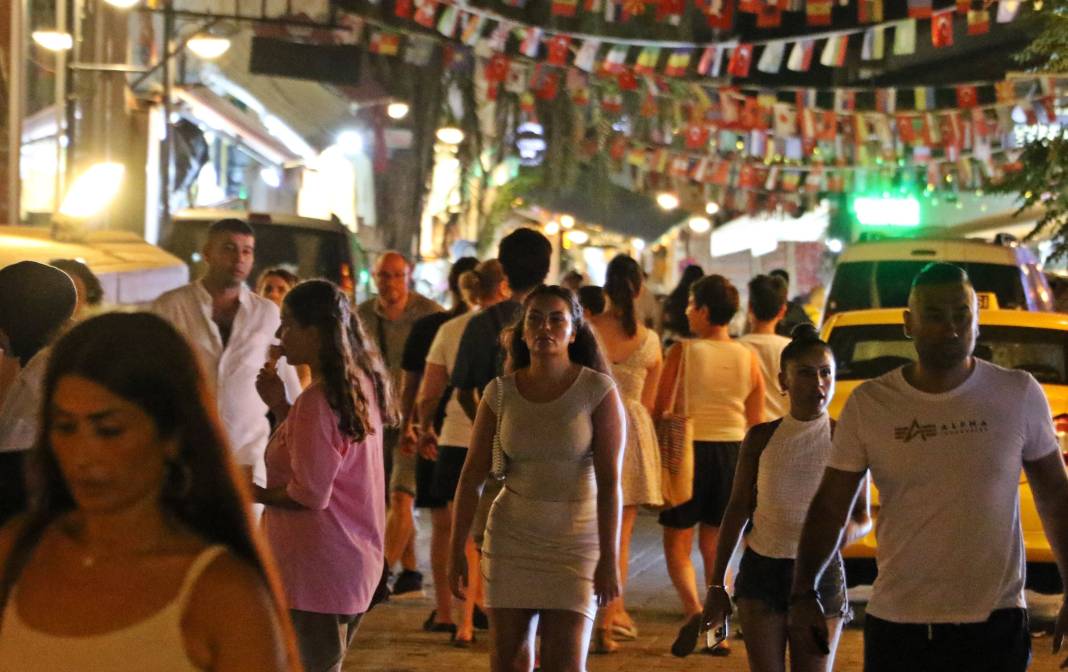 Nüfusu gündüz 82, gece 10 bin 10