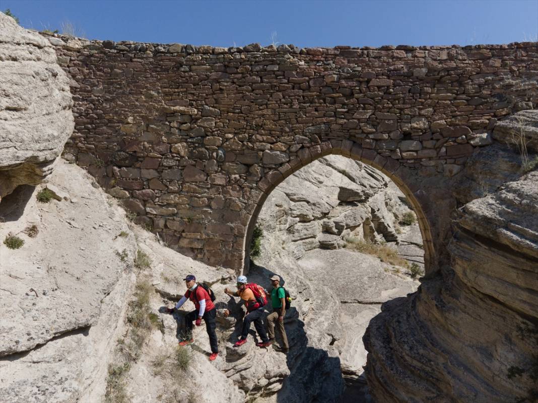 Konya’daki Şeytan Köprüsü doğaseverlerin uğrak noktası oldu 3