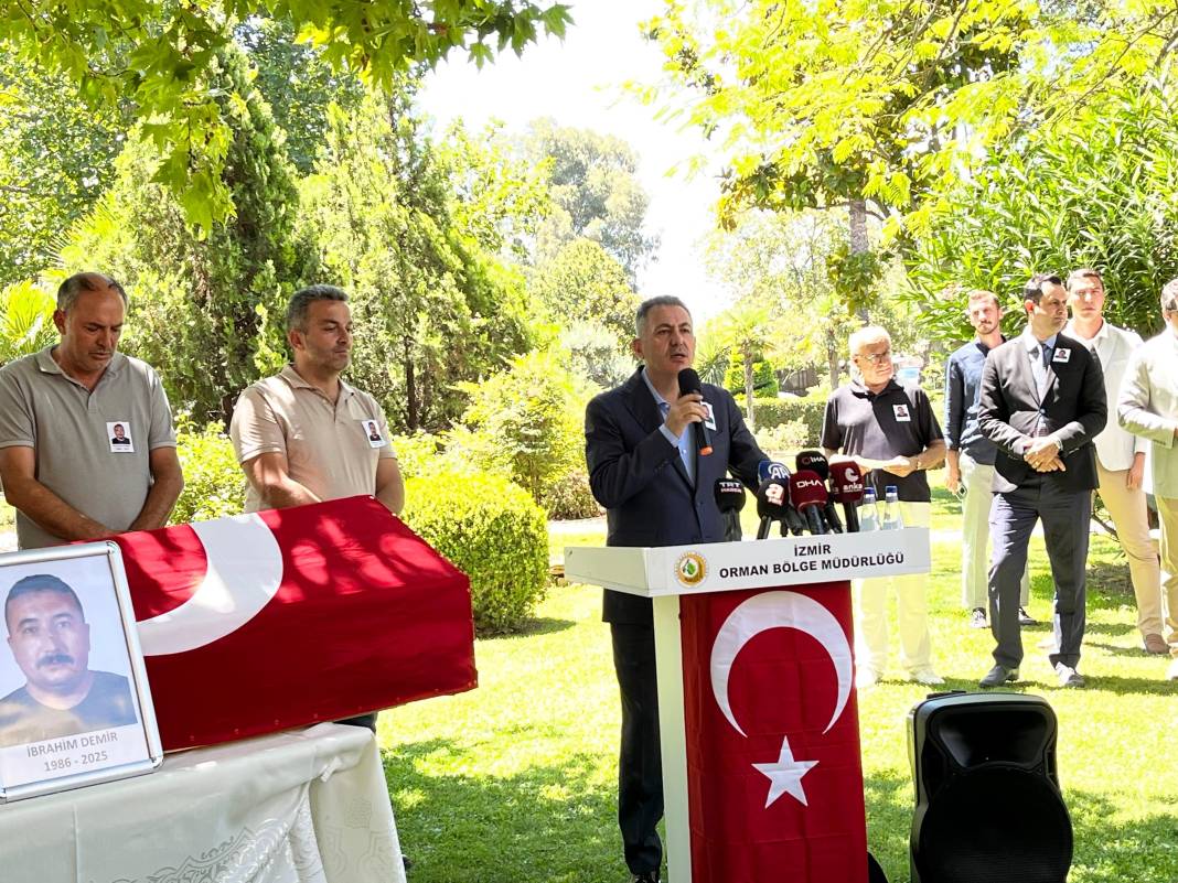 Yangında şehit olan orman personeli İbrahim Demir'in cenazesi törenle Konya'ya uğurlandı 4