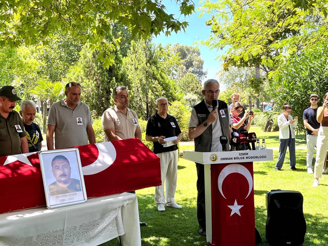 Yangında şehit olan orman personeli İbrahim Demir'in cenazesi törenle Konya'ya uğurlandı 7