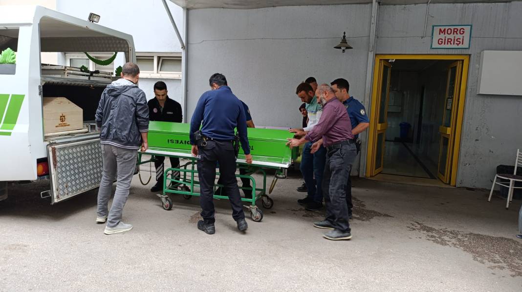 Cezaevinden çıktıktan 2 gün sonra eşini öldürüp intihar etti 3