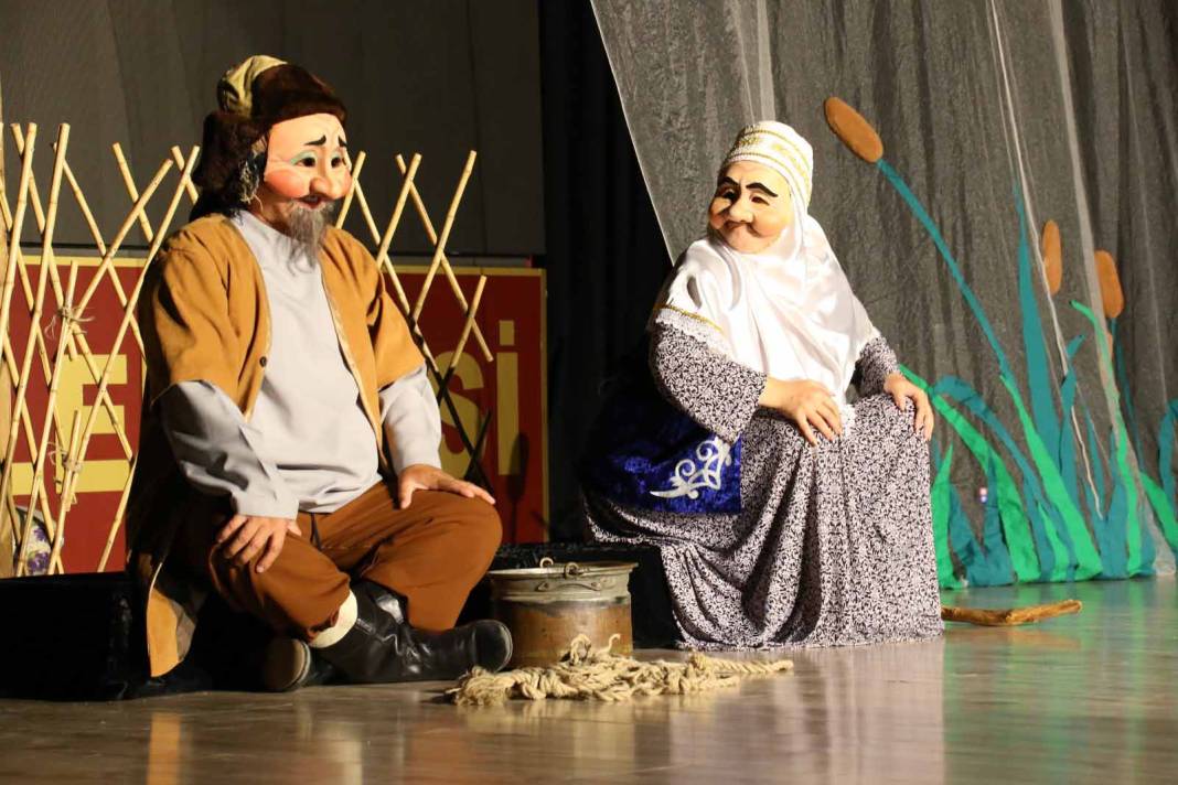 Kazak ekip ‘Hit Aldar’ ile Konya’da ayakta alkışlandı 8
