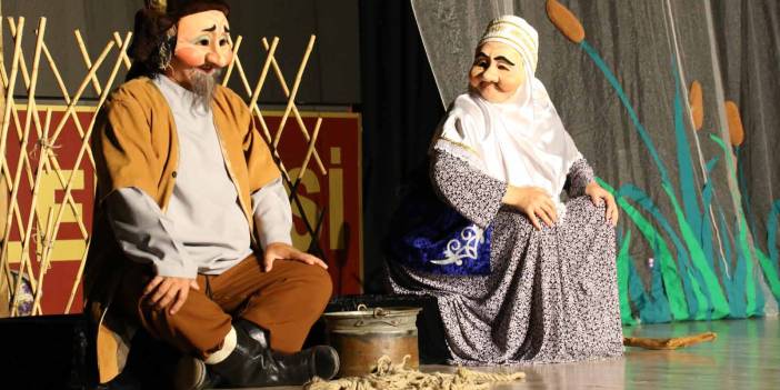 Kazak ekip ‘Hit Aldar’ ile Konya’da ayakta alkışlandı