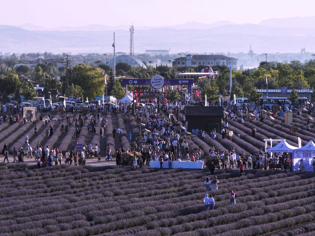 Karatay’ın mor güzelliği rekor kırdı 19