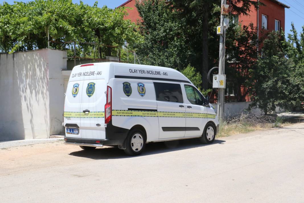 Evinde ölü bulundu 2