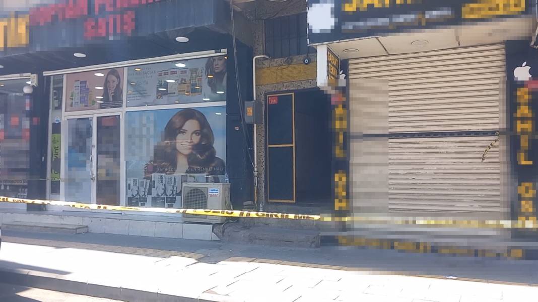 Aile içi şiddet ihbarına giden polislere ateş açıldı; 3 yaralı 4