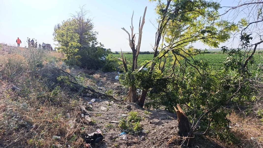 Konya'da yoldan çıkan yolcu otobüsü kaza yaptı! Çok sayıda yaralı var 7