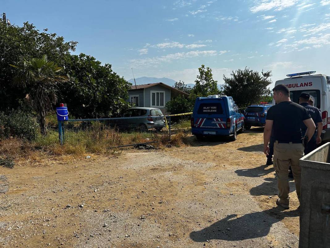 Babasını baltayla yaralayıp, tarım ilacı içerek yaşamına son verdi 3