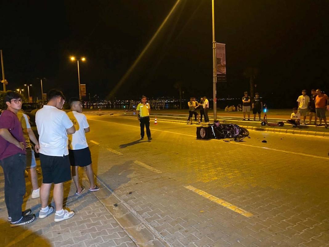 Motosikletli kurye kazada yaşamını yitirdi 2