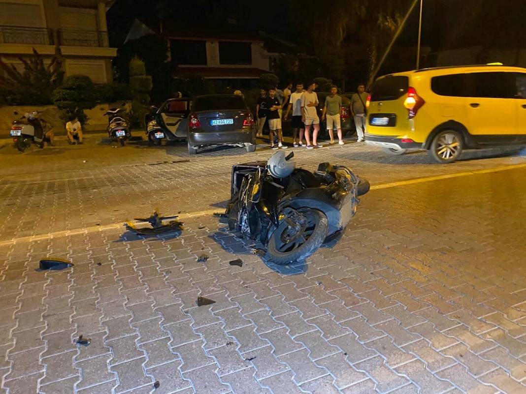 Motosikletli kurye kazada yaşamını yitirdi 3