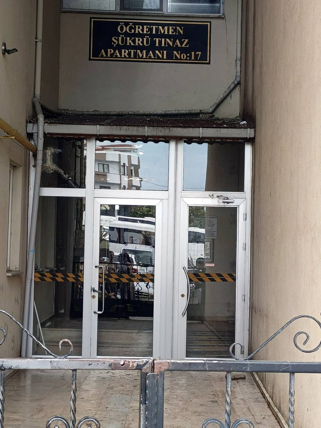 Boşanma aşamasındaki eşini boğazından bıçaklayarak ağır yaraladı 4