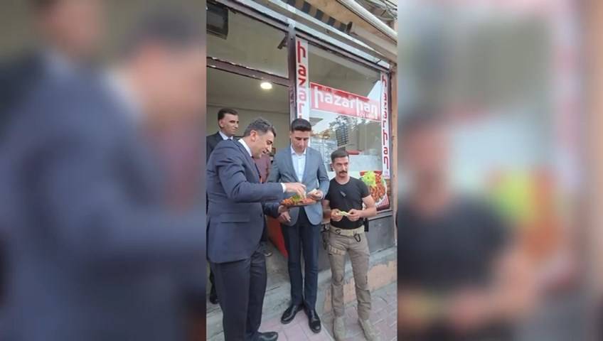 Tunceli Valisi Aygöl, çiğköfte olayı sonrası işi tatlıya bağladı 2