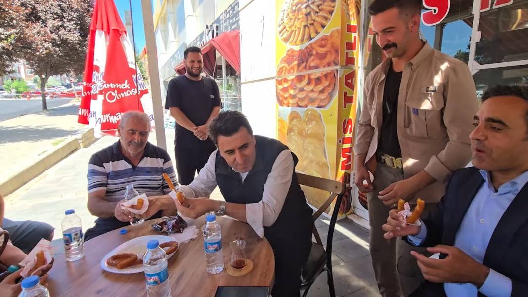 Tunceli Valisi Aygöl, çiğköfte olayı sonrası işi tatlıya bağladı 8
