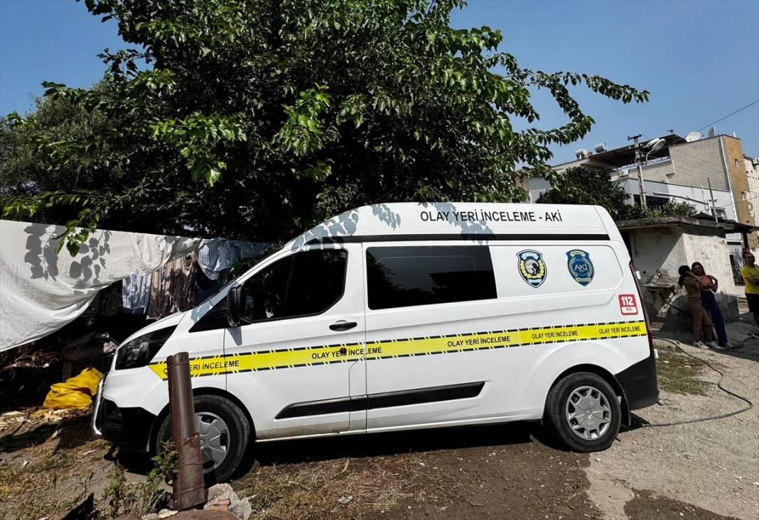 Evde çıkan yangında 2 çocuk annesi öldü 1