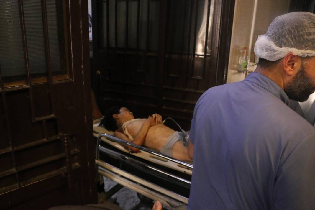 Suriye'nin İdlib ilinde silah deposunda patlama! Çok sayıda ölü ve yaralılar var 4