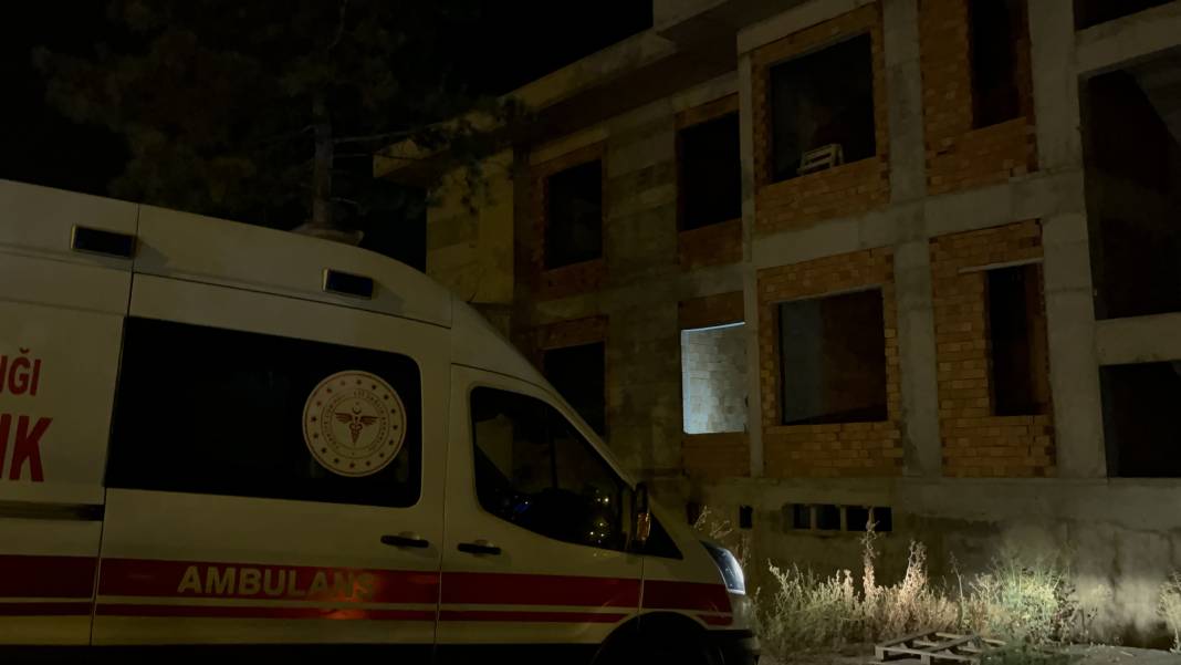 Okul inşaatında erkek cesedi bulundu 3