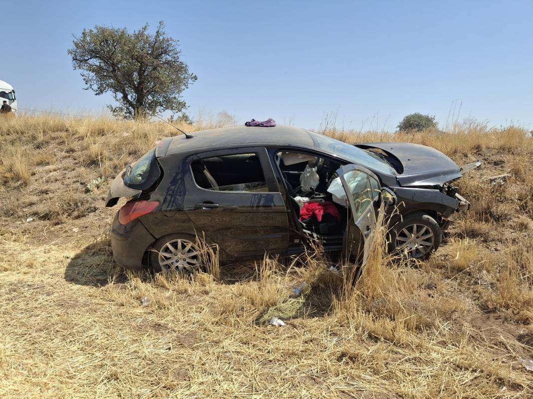 Konya'da araç yoldan çıktı! Yaralılar var 3