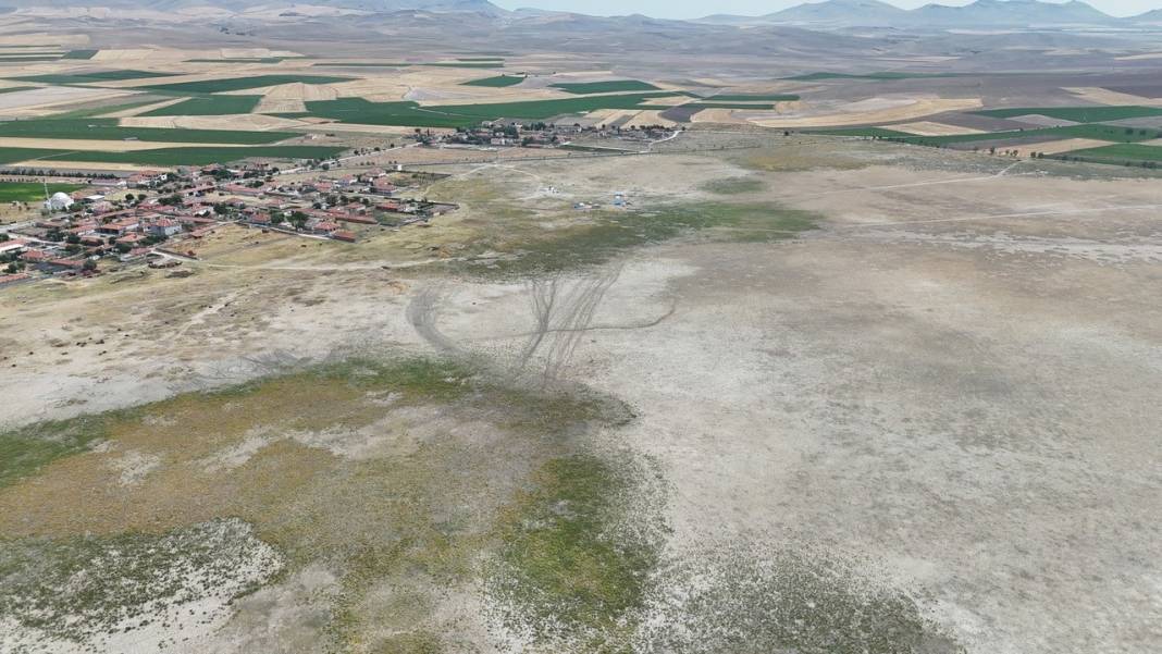 Konya'da kuraklıktan göller bir bir kuruyor 1