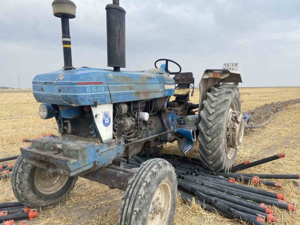 Babası tarla sürerken traktörden düşen çocuk hayatını kaybetti 6