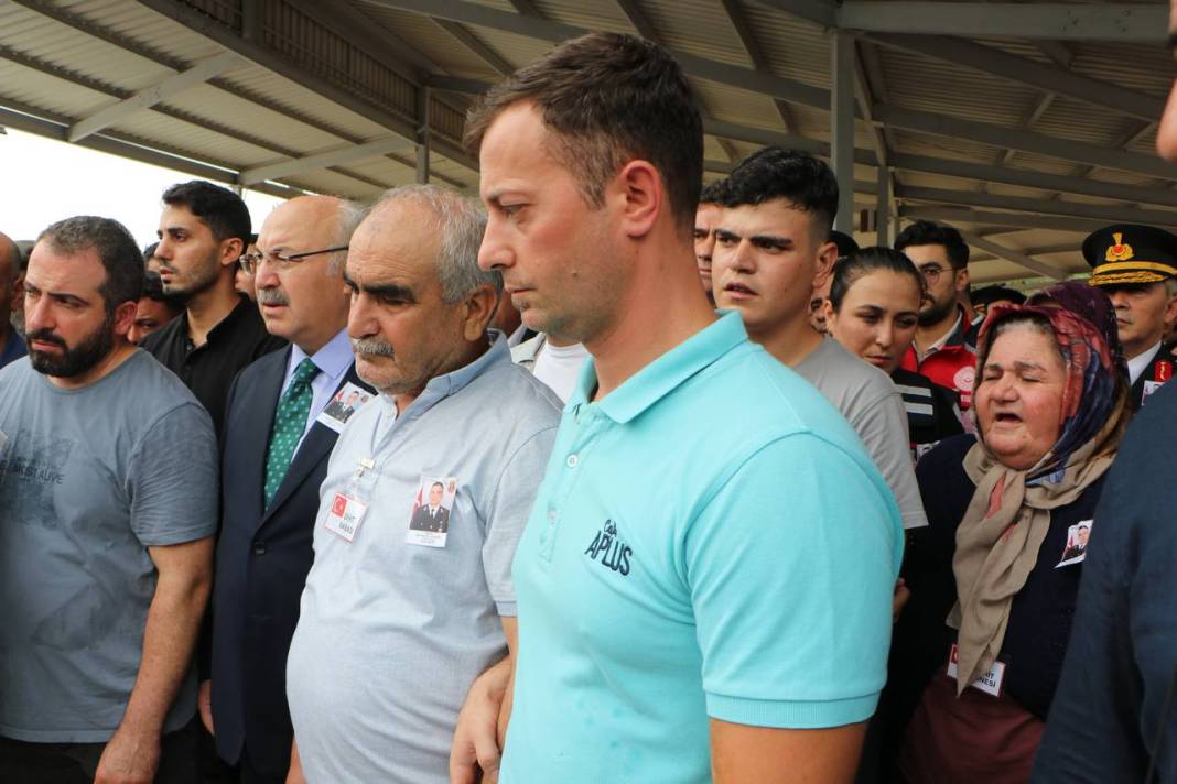 Şehit uzman çavuş son yolculuğuna uğurlandı 10