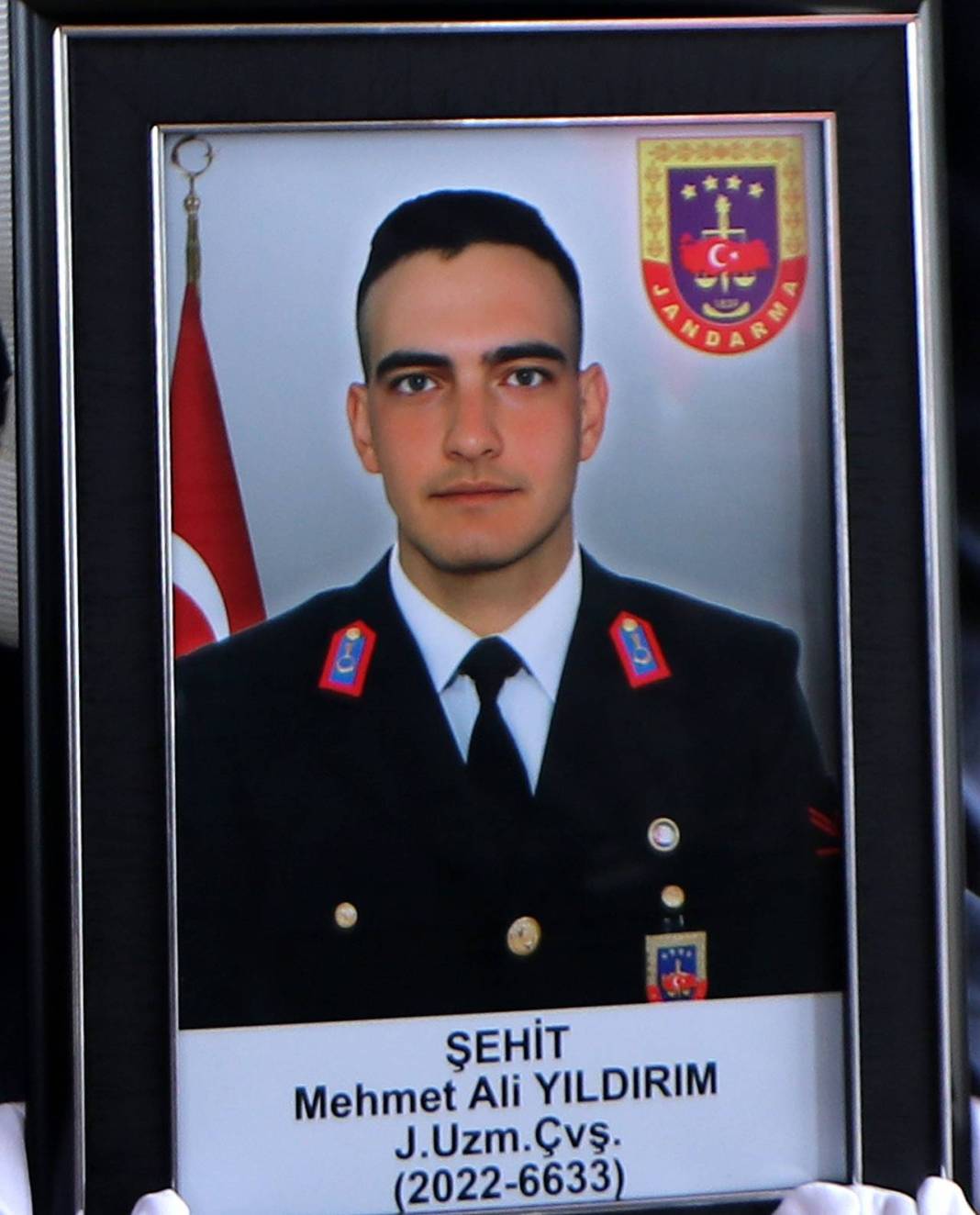 Şehit uzman çavuş son yolculuğuna uğurlandı 2