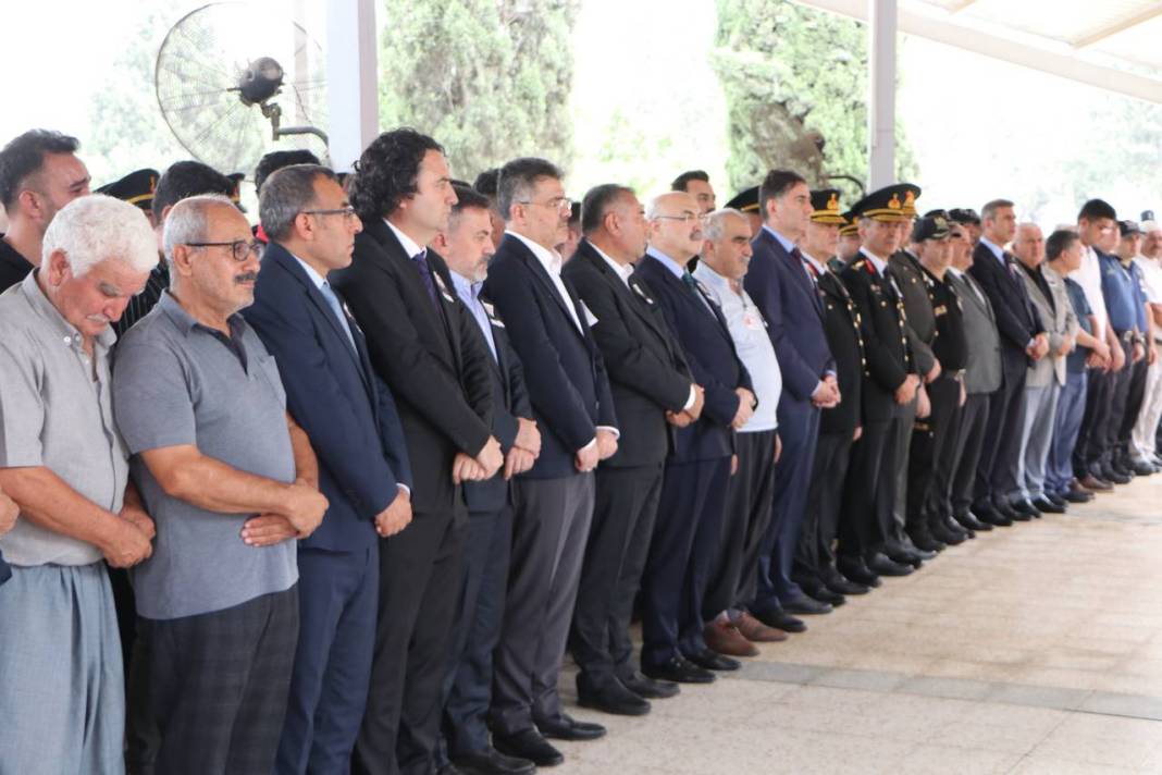 Şehit uzman çavuş son yolculuğuna uğurlandı 4