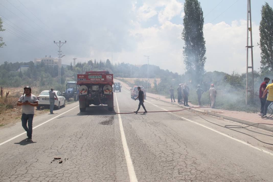 Konya'da kampüs yakınlarındaki yangın korkuttu 3