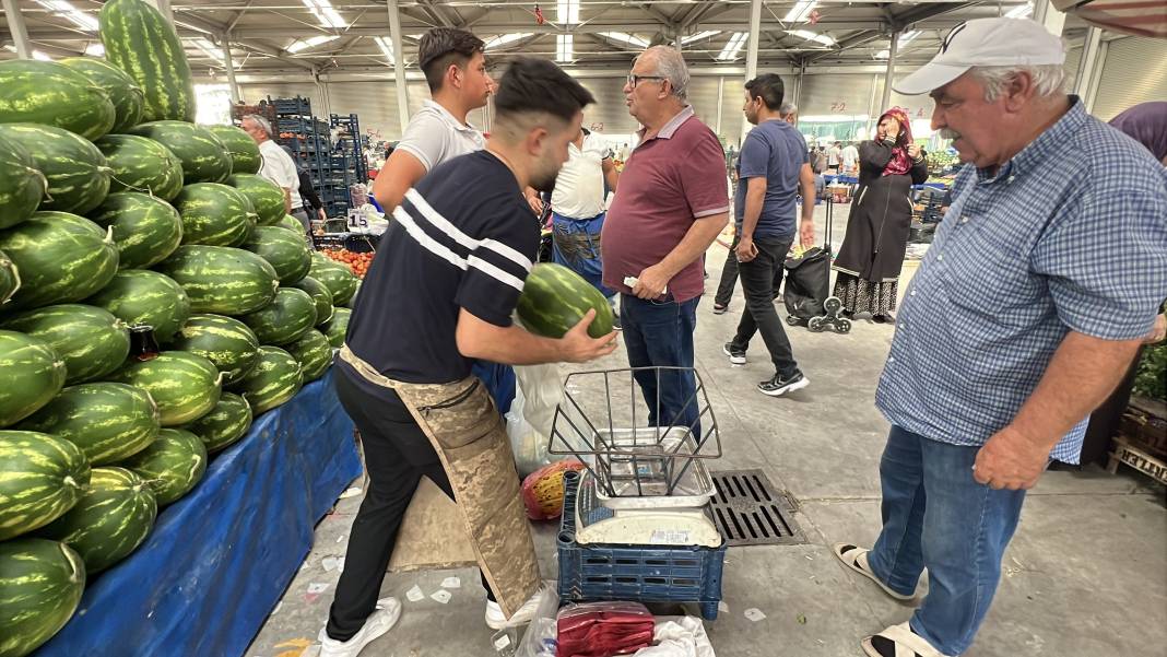 Konyalı pazarcıların yapay zekayla savaşı! Bulur mu, bulamaz mı? 2