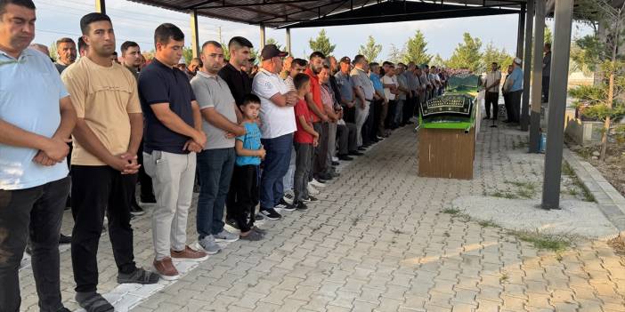 Serinlemek için gölete giren iki çocuk boğuldu