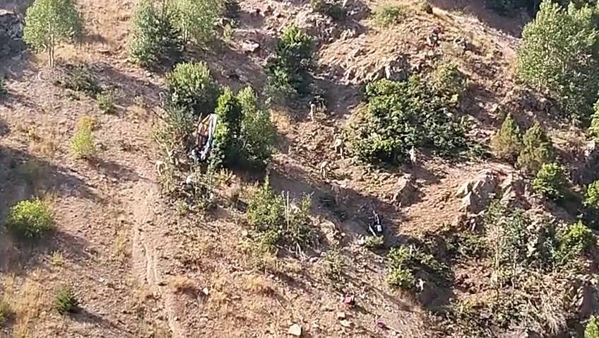 İşçileri taşıyan minibüs uçuruma yuvarlandı! 3 ölü ve çok sayıda yaralı var 5