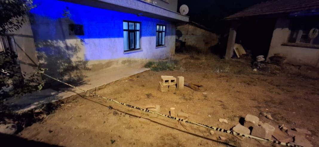 Korkulukları olmayan balkondan düştü, hayatını kaybetti 4