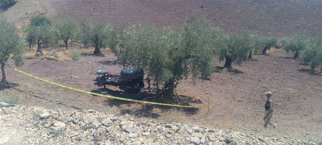 Devrilen traktördeki 10 aylık bebek hayatını kaybetti 1