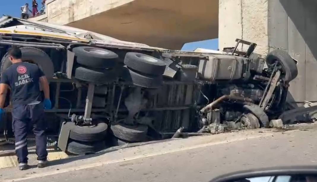 Bursa'daki sürücü feci şekilde can verdi 5