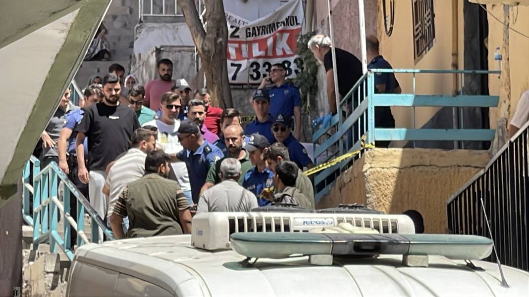 Aileye silahlı saldırı! Anne ve baba öldü, Dicle nerede? 2