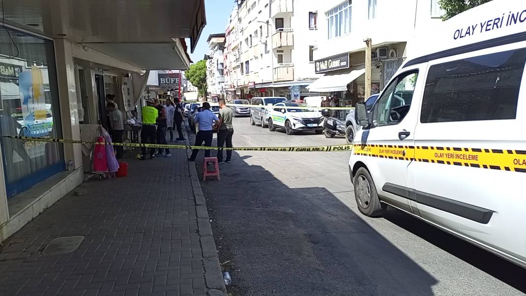 Polis memuru, boşanma aşamasındaki eşini öldürdü 1